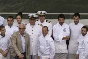 De la Torre Eiffel al Sena: el nuevo restaurante flotante del chef Alain Ducasse