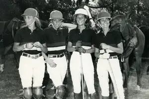 El “insólito” partido de polo cumplió 50 años y sus jugadoras lo festejaron de una manera original