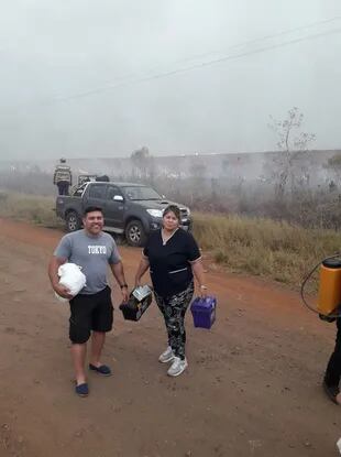 Lorena Techeira es parte de la Red de Veterinarios en Catástrofes y, anteayer, recorrió el Paraje Urrutia, en Corrientes, una vez controlado el fuego