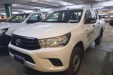Subastan 32 Toyota Hilux a casi un 50% menos de su valor original