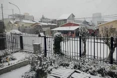 Sorpresa en Ushuaia por una nevada que cubre la ciudad en plena primavera