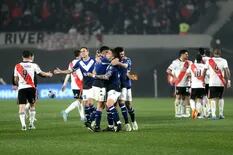 Con polémica por el VAR, Vélez resistió y eliminó al favorito River de la Copa Libertadores