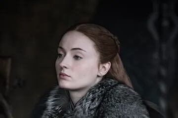 Sansa Stark (Sophie Turner), personaje clave en el camino hacia el Trono de Hierro que emprenderán los que vinieron del frío