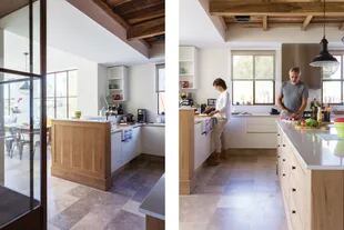 “El techo de vigas rústicas le da carácter a la cocina”, describe el arquitecto Luis Doucet. Se hizo en guayubira, una madera dura ideal para exteriores y elementos estructurales.