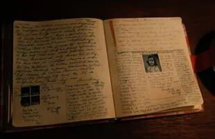 El Diario de Ana Frank fue reescrito por ella a partir de noviembre de 1943 para que sirviera de base a una futura novela (Crédito: Anne Frank Stichting).