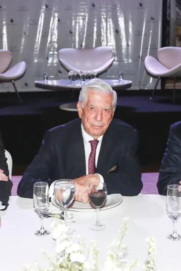 Luis Almagro, Vargas Llosa y Marcos Peña