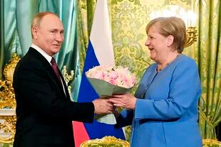 Merkel y Putin eran viejos conocidos; se reunieron por última vez el 20 de agosto de 2021