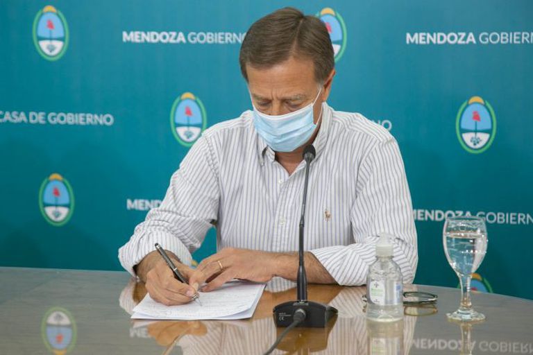 Desde la vuelta de la democracia, solo Mendoza no repitió gobernador