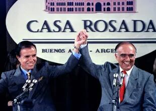Menem y Carlos Ruckauf celebran el triunfo del 14 de mayo de 1995