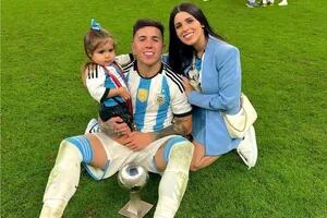 La mujer de Enzo Fernández compartió tiernas postales del jugador con su hija en el festejo de cumple