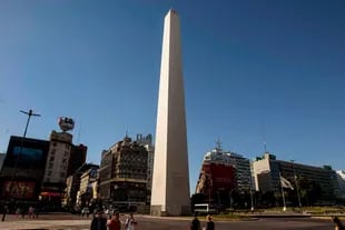 El Obelisco, emblema de Buenos Aires, presenta un diseño Art Decó que bebe de los monumentos egipcios