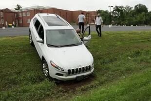 Un ataque informático a un Jeep Cherokee de 2014 logró controlar de forma remota diversas funciones del vehículo hasta dejarlo fuera de circulación