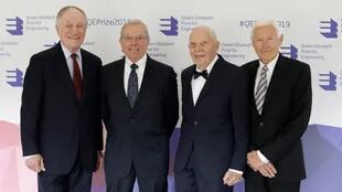 Los pioneros del GPS Richard Schwartz, Brad Parkinson, James Spilker Jr y Hugo Fruehauf recibieron el Premio Queen Elizabeth de Ingeniería