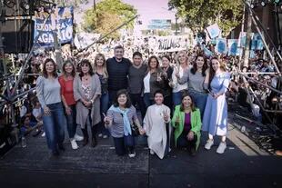 Homenaje a Eva Perón de la Rama Femenina del PJ Bonaerense con la participación de Máximo Kirchner