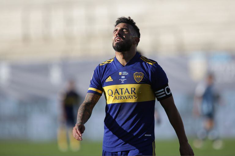 Carlos Tevez debe definir este mes si sigue hasta fin de año o se desvincula ahora de Boca; en el club dan por segura con su continuidad