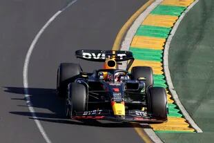 El piloto neerlandés de Red Bull, Max Verstappen, se coronó en una accidentada carrera en el circuito Albert Park, en Melbourne