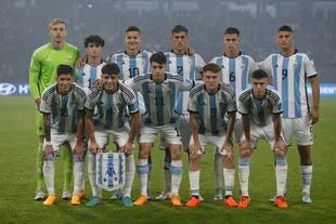 La formación de la selección argentina en el duelo frente a Uzbekistán, por la primera fecha