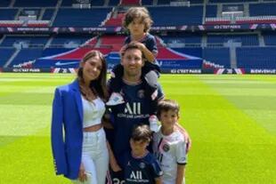 La familia Messi, en su nuevo hogar