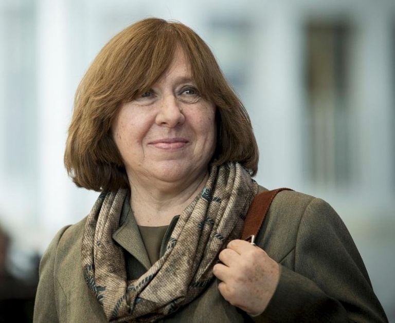 La Nobel Svetlana Alexiévich elogió a Greta: "Necesitamos más gente como ella"
