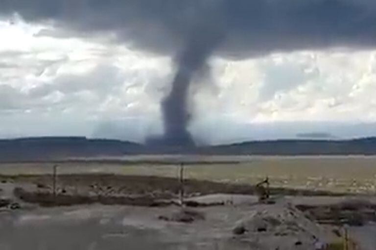 Las imágenes de un imponente tornado que se formó en Mendoza