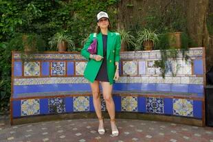 Bárbara Lombardo luciendo uno de los colores de la temporada: el verde