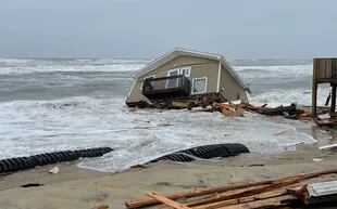 El temporal arrasó con la costa de Carolina del Norte