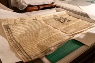Manuscritos originales del archivo personal de Mitre