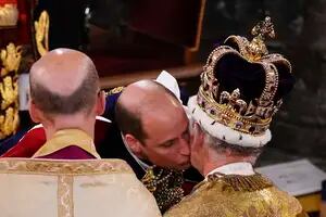 Simbolismo, intrigas e historia: las seis claves que marcaron la coronación de Carlos III