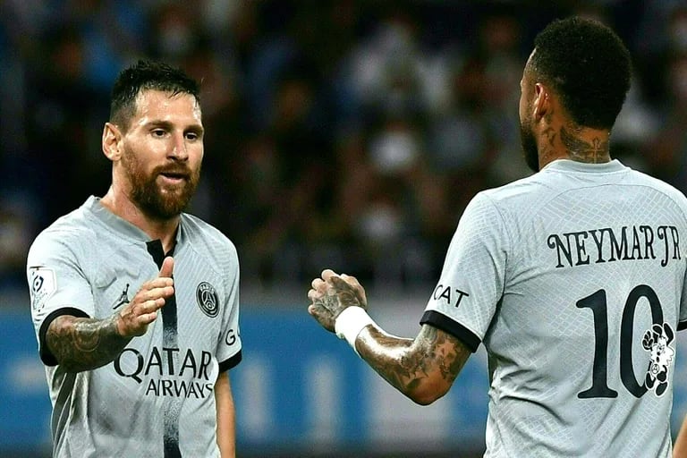 Il Paris Saint-Germain batte 2-1 il Kawasaki Frontale: il superbo gol di Lionel Messi nell’amichevole di Tokyo