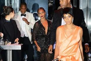 Jay Z, Solange y Beyoncé, saliendo del ascensor segundos después del incidente