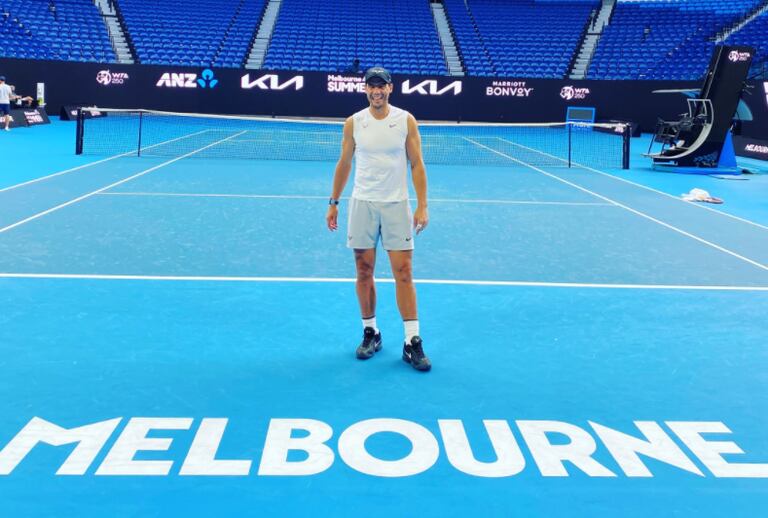 Rafael Nadal volvió a jugar en Melbourne, después de cinco meses de inactividad; el español es el único campeón vigente en el Abierto