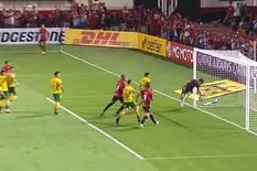 Defensa y Justicia perdió en Brasil y quedó eliminado con un gol que... ¿no fue gol?