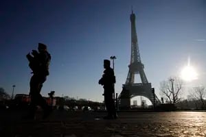 Francia elevó su nivel de alerta al máximo tras el ataque de Estado Islámico en Moscú