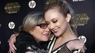 Billie y su mamá Carrie Fisher en una presentación