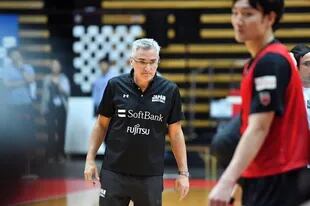 Julio Lamas, el entrenador que se reinventó para tener éxito en Japón