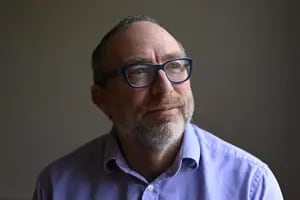 Jimmy Wales. Inventó Wikipedia y su primer éxito en la web hoy sería políticamente muy incorrecto