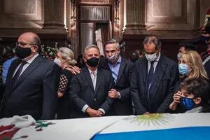 Carlos Menem: charlas y gestos en el funeral que reunió a antiguos rivales