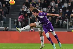 El serbio Dusan Vlahovic, de 21 años, surgido en Partizan y de destacadísima presencia en Fiorentina desde hace cuatro temporadas, jugará en Juventus.