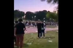 Tres adolescentes heridos tras una batalla campal entre estudiantes en Parque Chacabuco