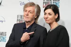 El debut como directora de la hija de Paul y Linda y el orgullo de su papá por su documental sobre Abbey Road