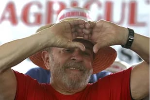 Lula encabeza una caravana para lograr apoyos