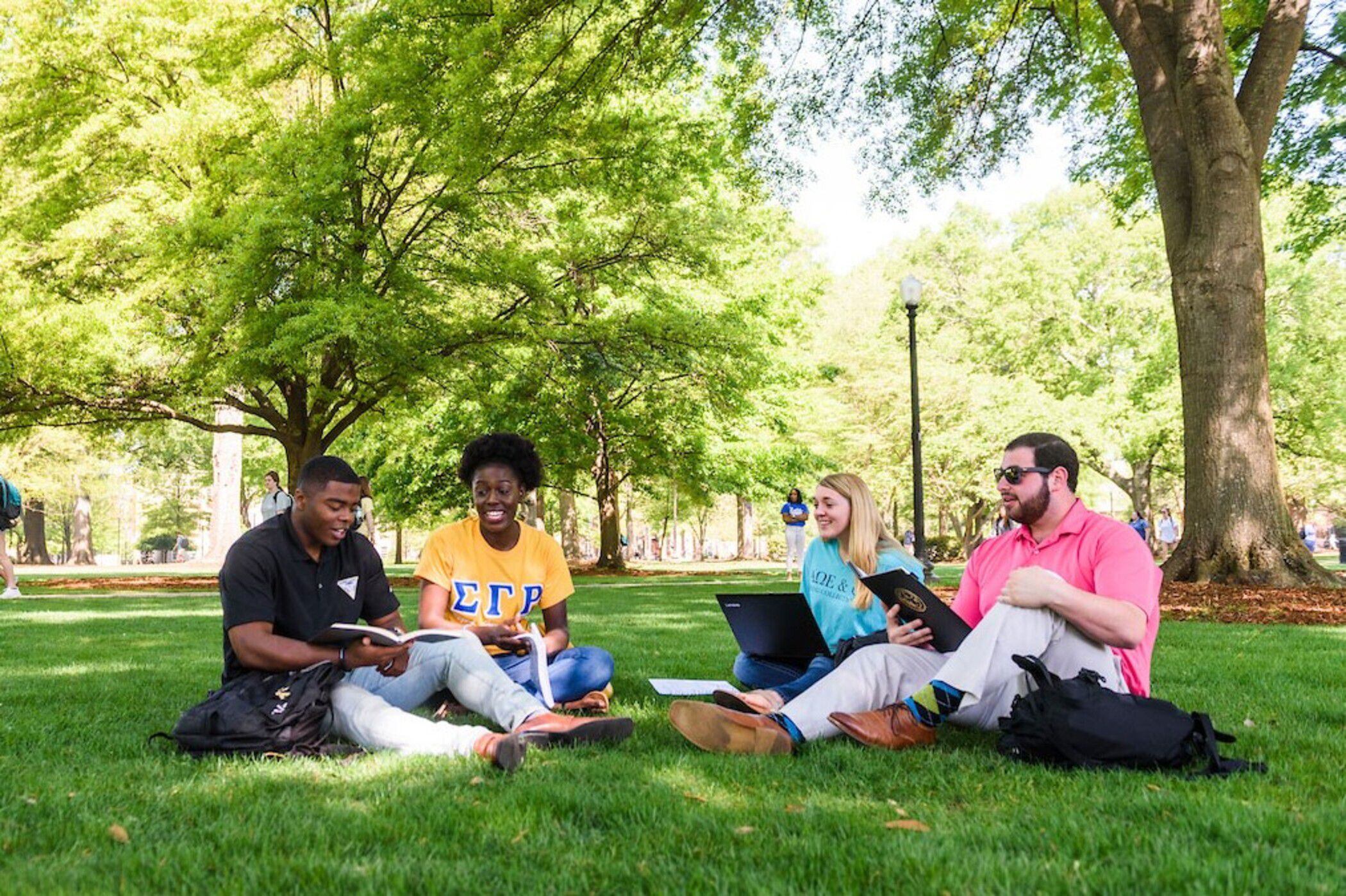 Como en Florida: el estado que aprobó un amplio proyecto de ley que impacta a los estudiantes universitarios