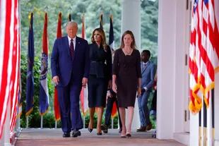 Trump, Melania y Amy Barrett, en la ceremonia de esta tarde