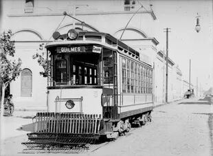 Para 1905 el tranvía eléctrico ya llegaba a lugares tan alejados del centro como Quilmes.