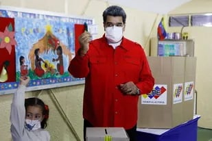 El chavismo obtuvo un polémico triunfo en las elecciones regionales