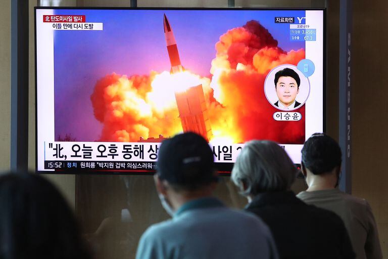 Las dos Coreas lanzaron misiles con horas de diferencia