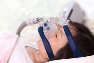 En algunos casos de apnea los médicos recomiendan el uso de una máquina CPAP.