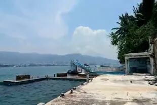 La pileta y el tobogán de la mansión de Cantinflas en Acapulco todavía permancen en pie, pero el tiempo produjo un gran deterioro