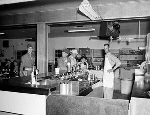 Interior Of A Coffee Shop In Los Alamos During The Manhattan Project (Atomicarchive.com)