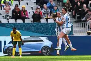 Dos goles en 5 minutos cuando parecía todo perdido: la festejada reacción de Argentina en el Mundial femenino